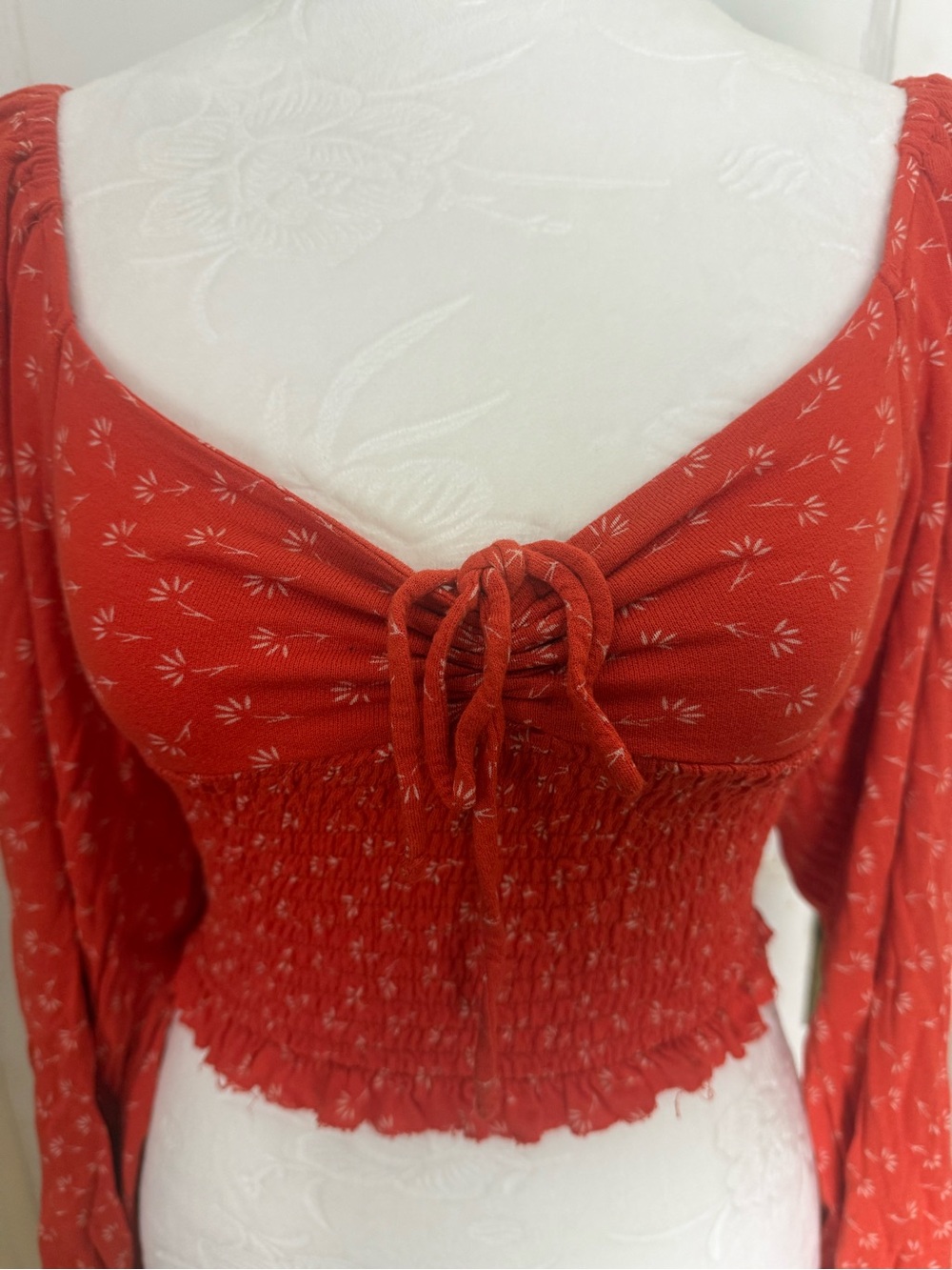 Y2K Urban Outfitters Smocked Long Sleeve Cropped Top - Picture 2 of 4